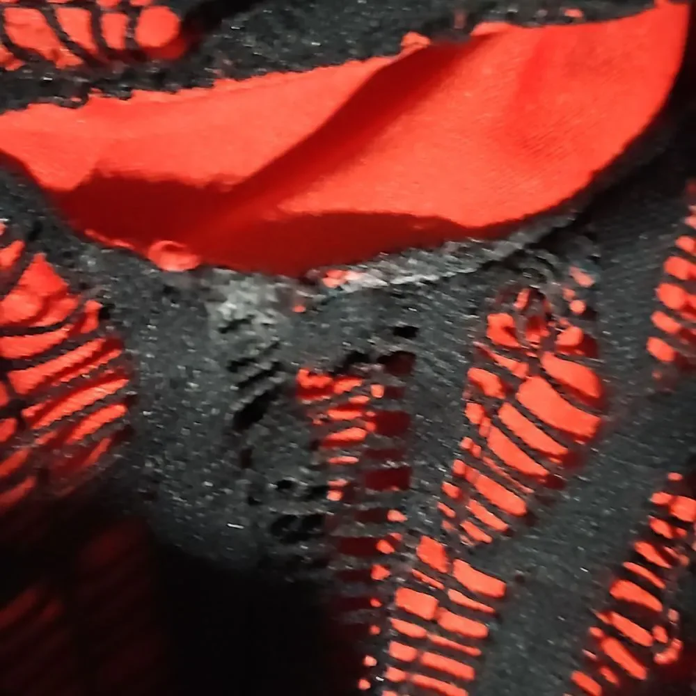 Connected Apparel 🦊 Sleeveless Red Midi Length Dress w Black Lace Overlay sz 8